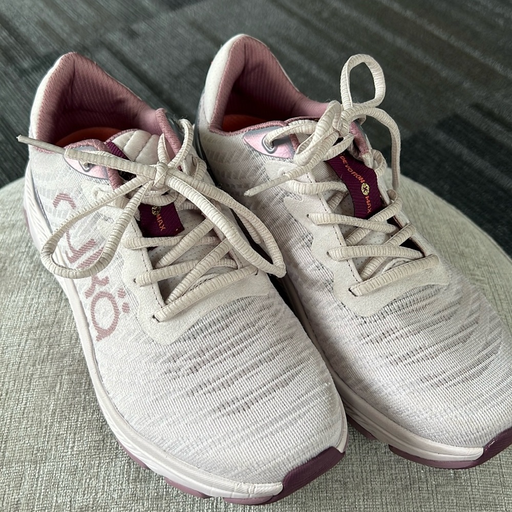 RYKA tennis shoes